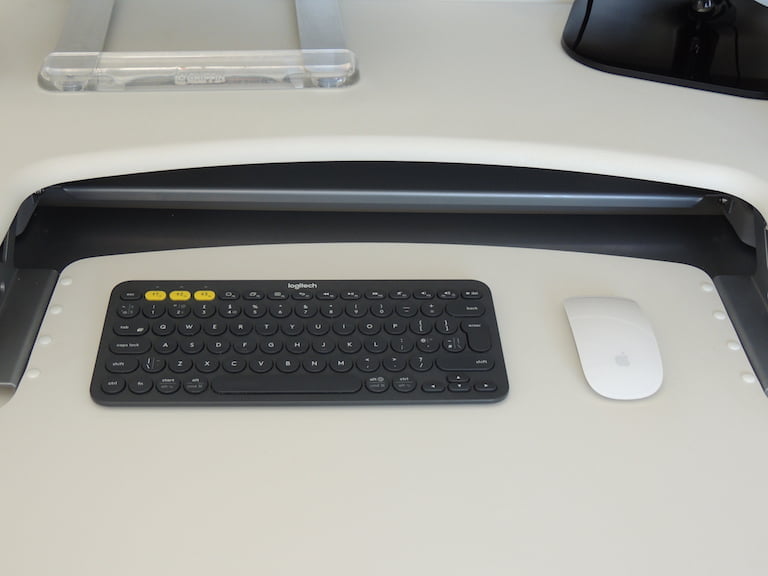 Desk Setup 2018 Logitech Keyboard and Apple Mag Mouse