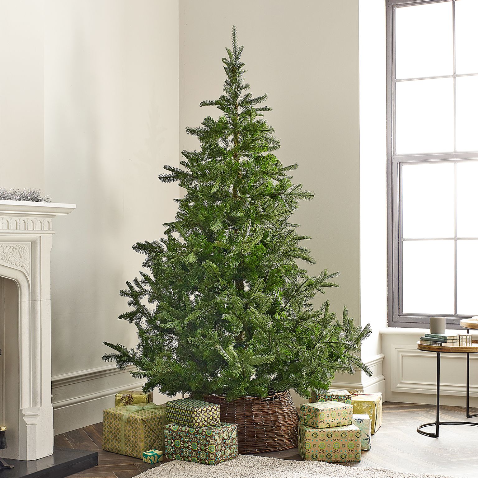 beautiful artificial christmas trees        
        <figure class=