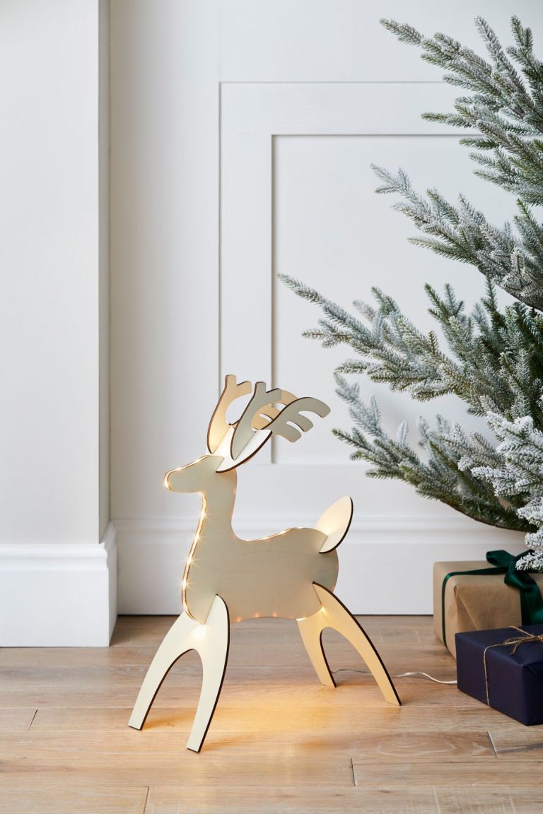 DIY LED wooden reindeer